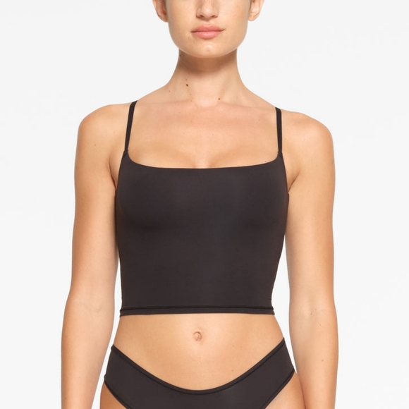 NWT SKIMS FITS EVERYBODY CROPPED CAMI, SIZE MEDIUM, ONYX - Picture 1 of 4